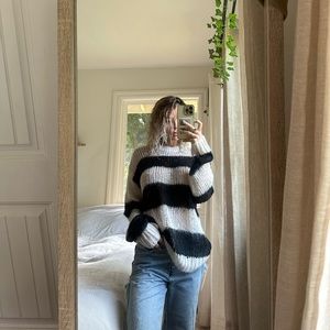 Elson Sweater in Black & White Cap